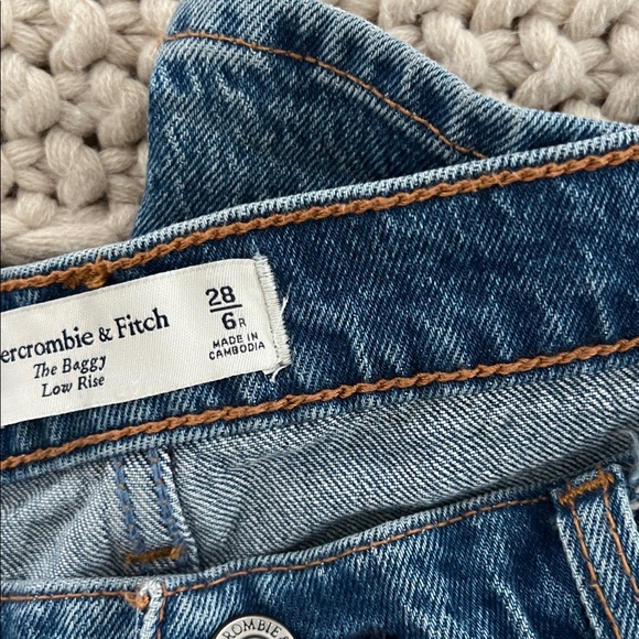 Abercrombie & Fitch The Baggy Low Rise Denim Jeans - 30 - Picture 11 of 11